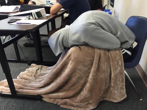 This smart senior brought his blanket to Economics. 