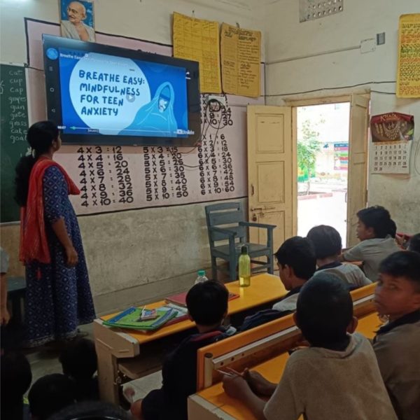 Students at Zilla Parishad Upper Primary School receive Zen-Ed lesson.